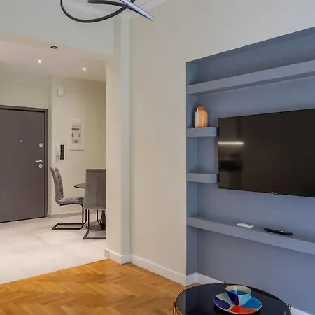 Apartament Contemporary Comfort In *